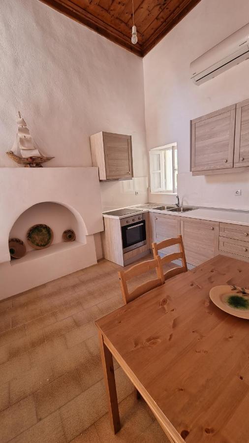 Kozas Art House, Symi Apartment ภายนอก รูปภาพ