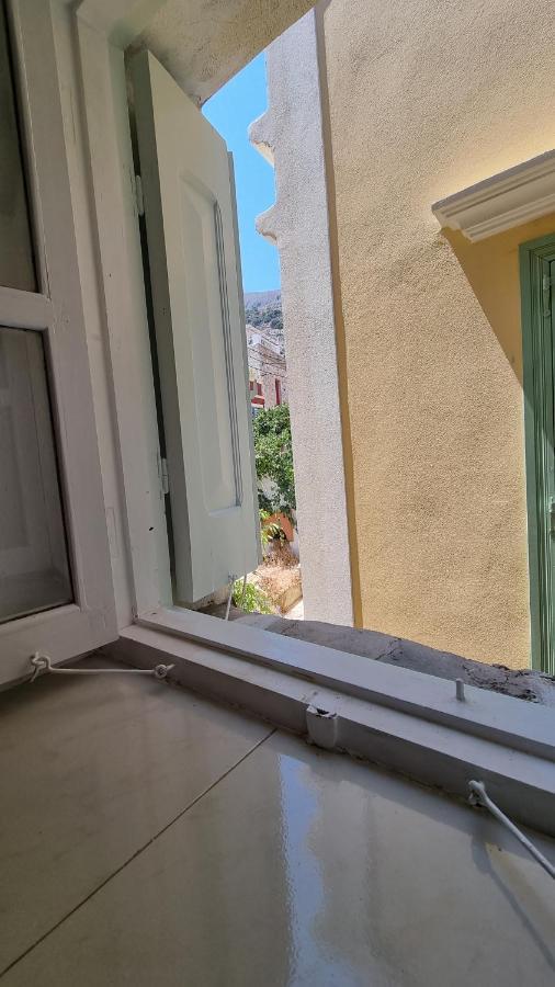 Kozas Art House, Symi Apartment ภายนอก รูปภาพ